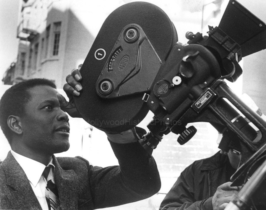 Sidney Poitier 1970 WM.jpg